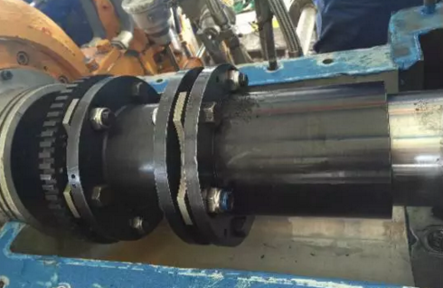 損壞的軸承外圈滾道 損壞的軸承外圈滾道